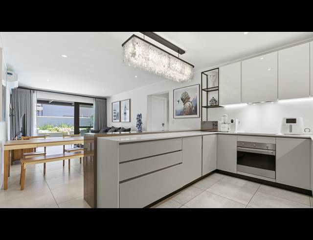 3 bed property to rent in HYDE PARK
